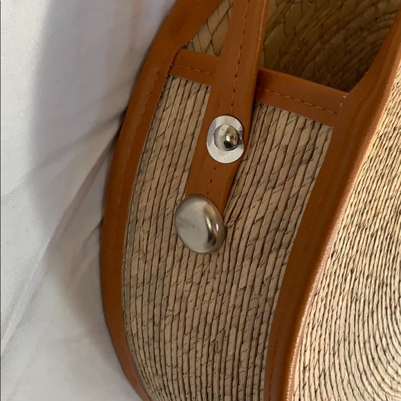 Straw Circle Bag - Picture 3 of 4